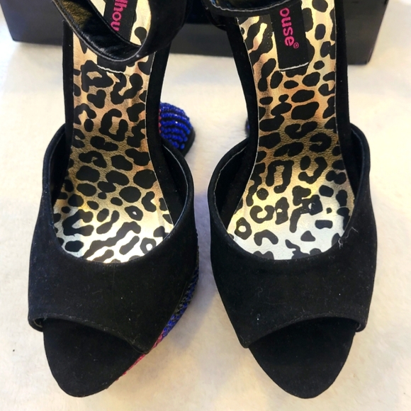 Dollhouse Platforms Curved Wedge Heels - Picture 5 of 6